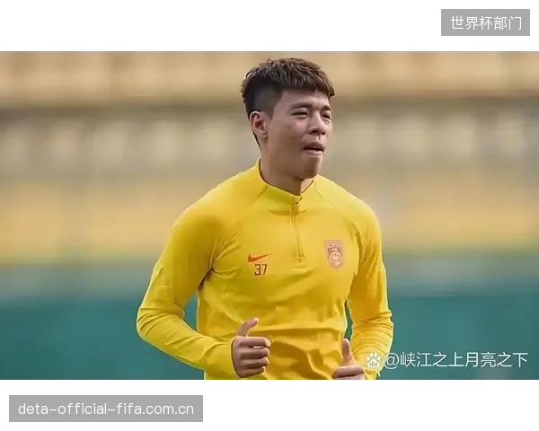边后卫助攻能力不足或限制球队进攻宽度，战术多样性面临挑战。